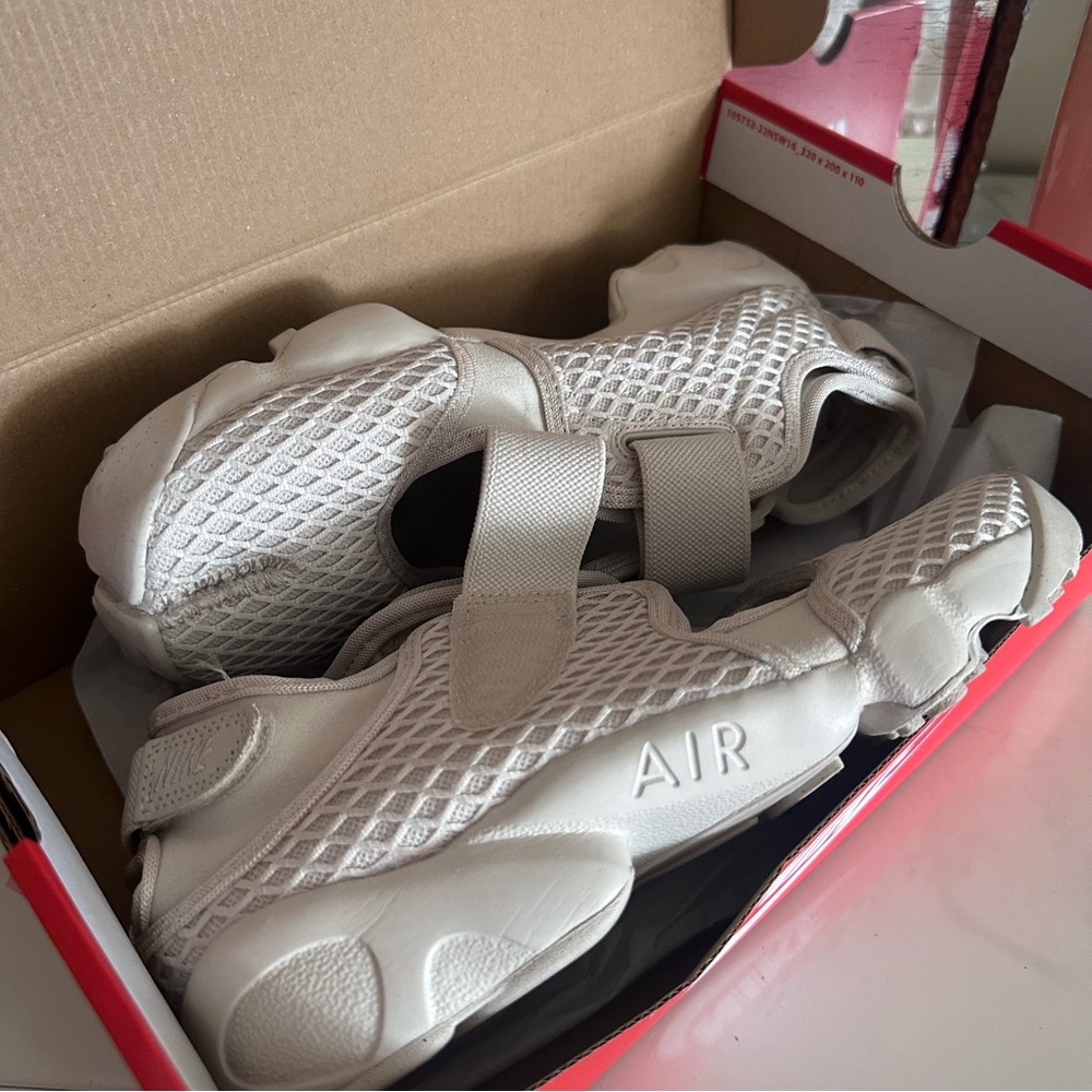 Nike Air-Rift Sneakers